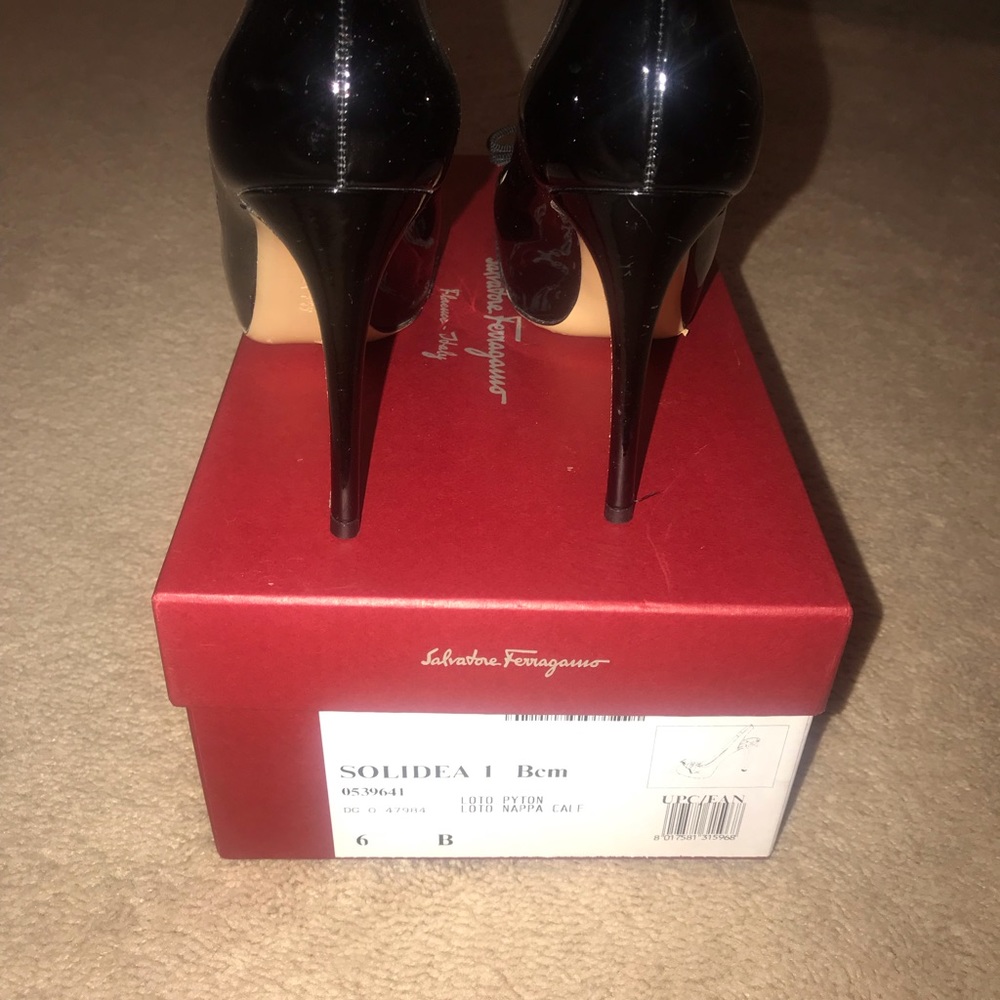 Ferragamo Black Heels with Box. Size 5 1/2 - Picture 3 of 4